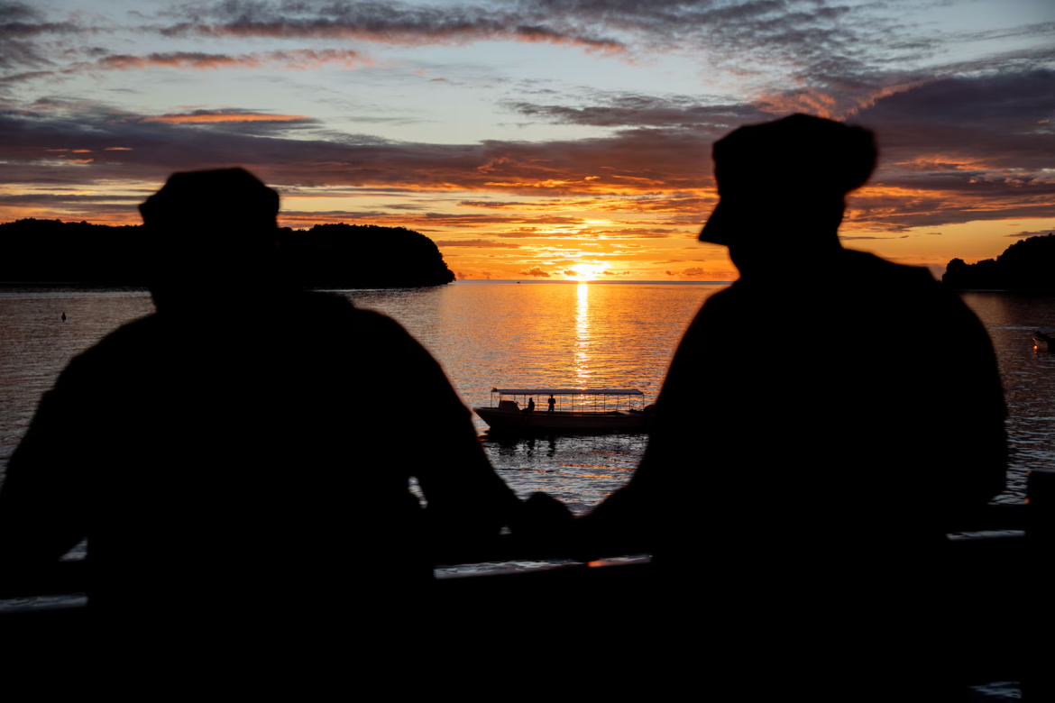 USS Blue Ridge and Commander, 7th Fleet Depart Koror, Palau