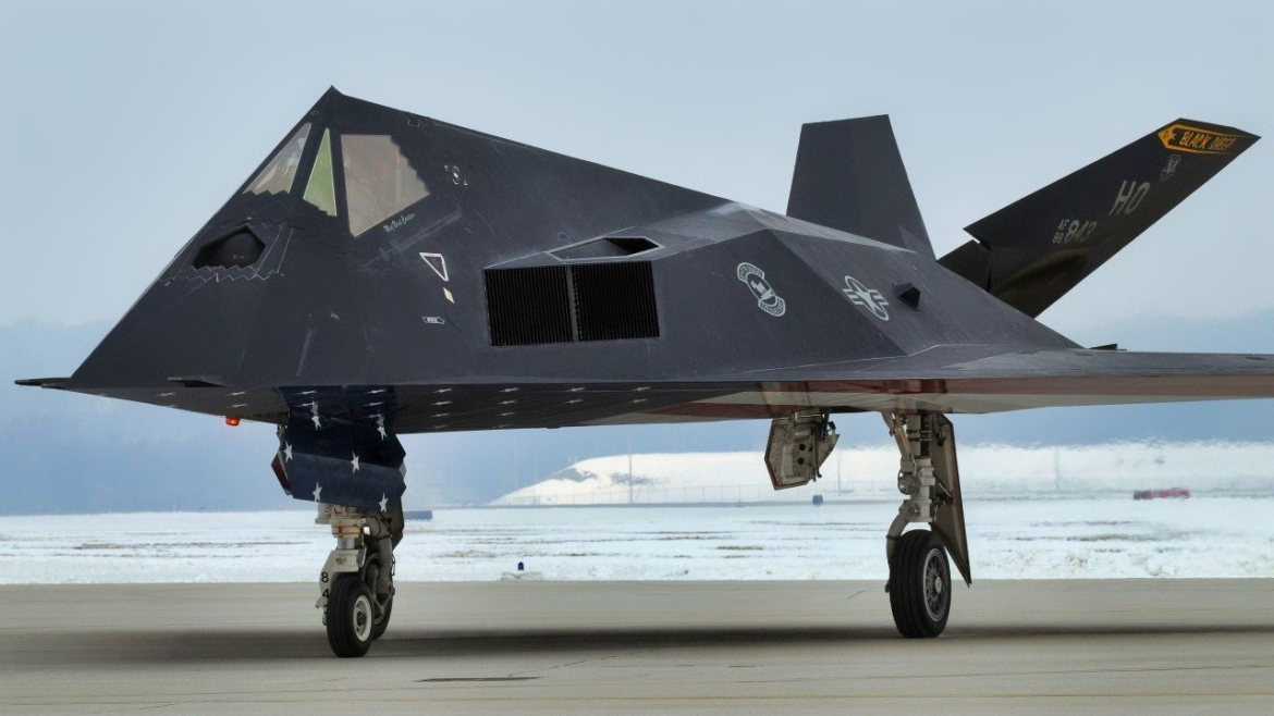 U.S. Stealth Fighter Shot Down! How Vintage Russian Missile ‘Flummoxed’ World’s 1st Stealth Jet — F-117 Nighthawk