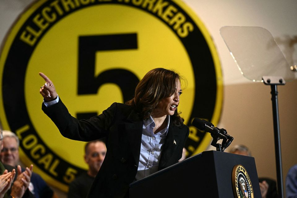 Harris says US Steel should remain domestically owned during remarks at union hall in Pittsburgh