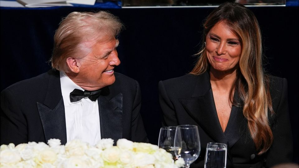 Melania Trump accompanies Donald Trump to New York dinner and seated near Chuck Schumer and Letitia James