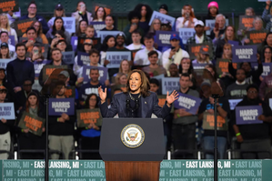 Harris does not mention Trump in final pitch to Michigan voters