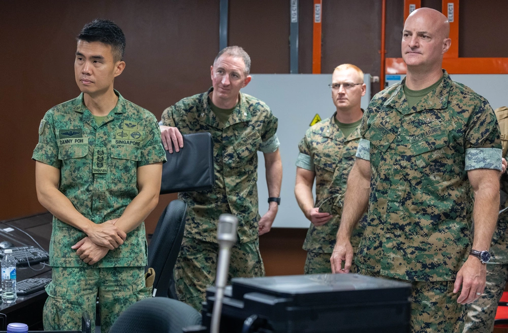 Pacific Marines Meet with Singapore Army Staff