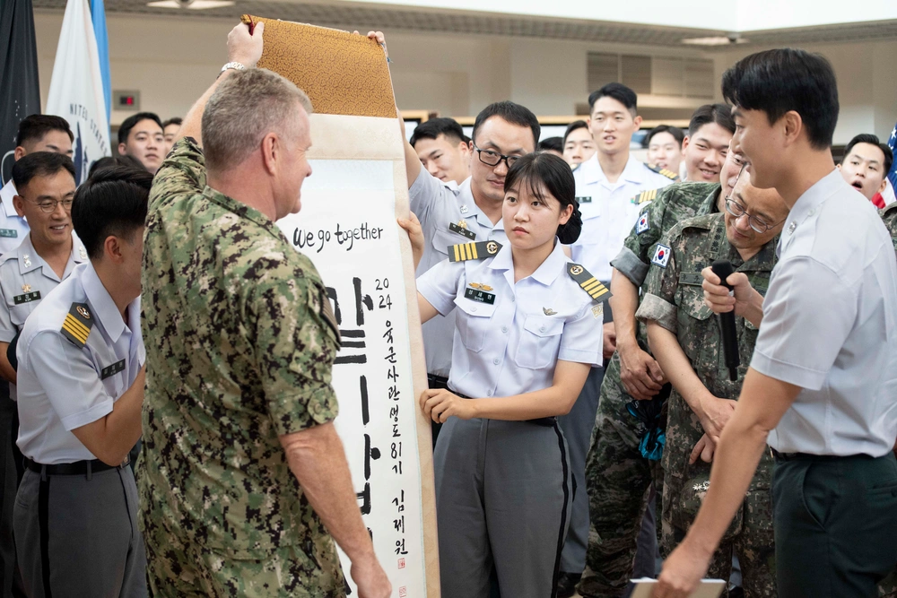 USINDOPACOM Hosts Korea Military Academy Cadets 