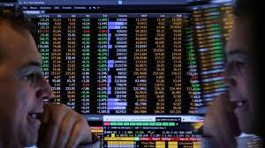 US stocks end higher on hopes of trade war de-escalation