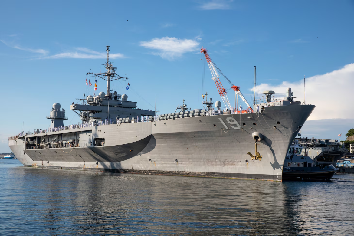 Blue Ridge Departs Wellington, New Zealand Following Port Visit