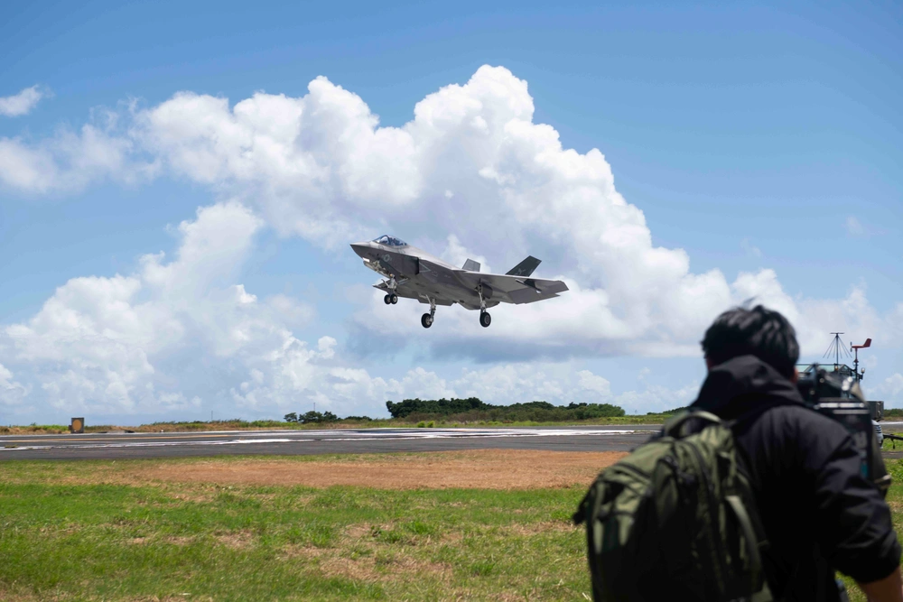 First Time Ever U.S. Navy F-35Cs Operate at Iwo To