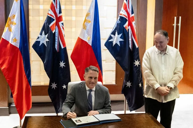Australia, Philippines to enhance defense pact as tensions with China rise