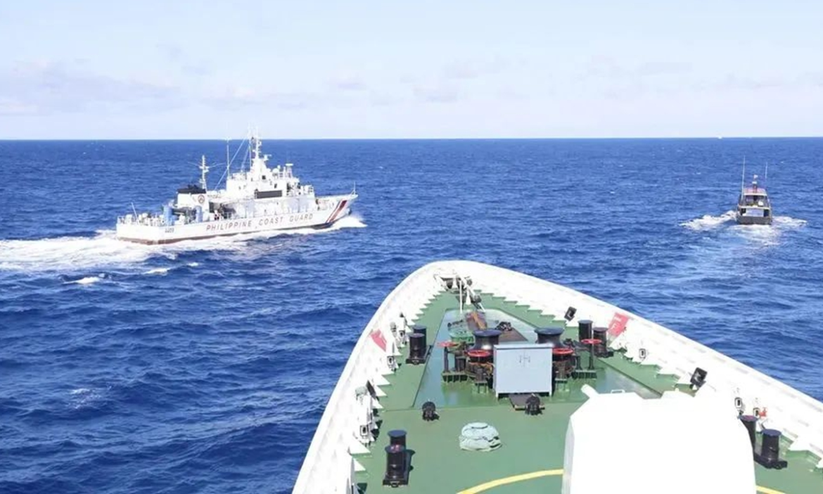 Philippine, Allied Warships Hold Combat Drills in the South China Sea