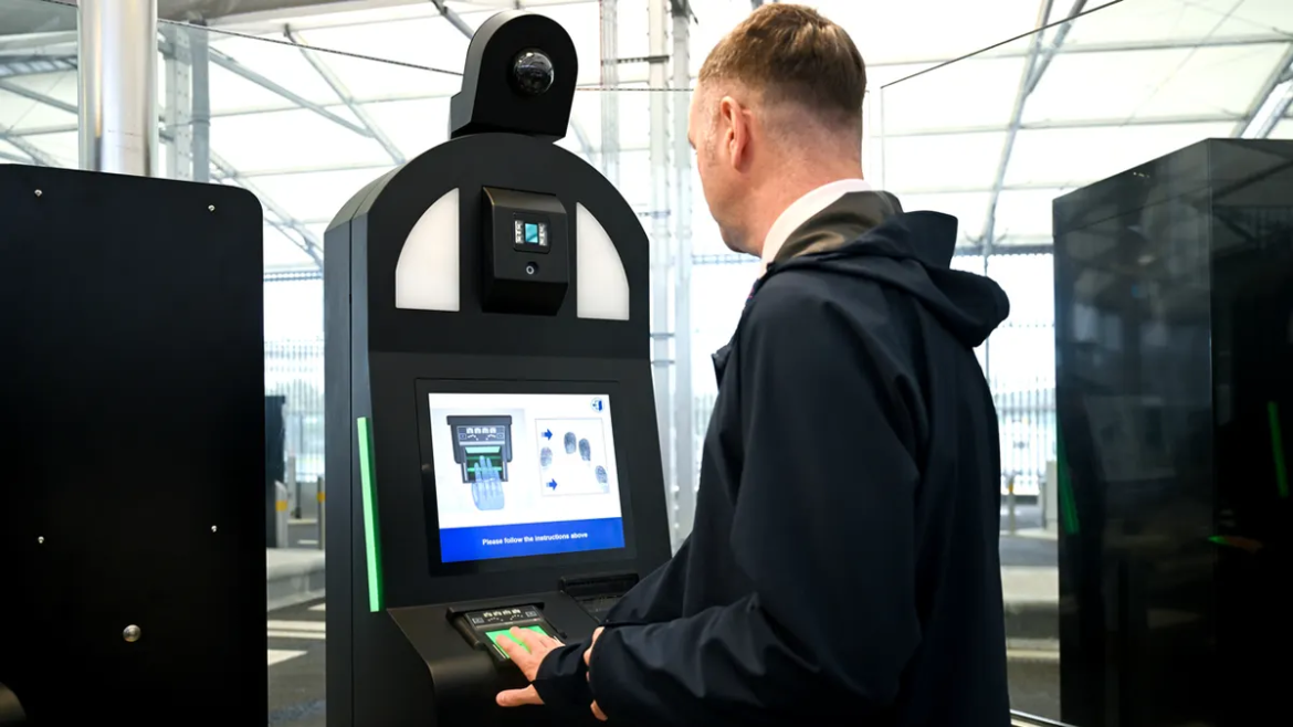 Americans on alert as popular tourist hot spot now enforcing digital IDs at border